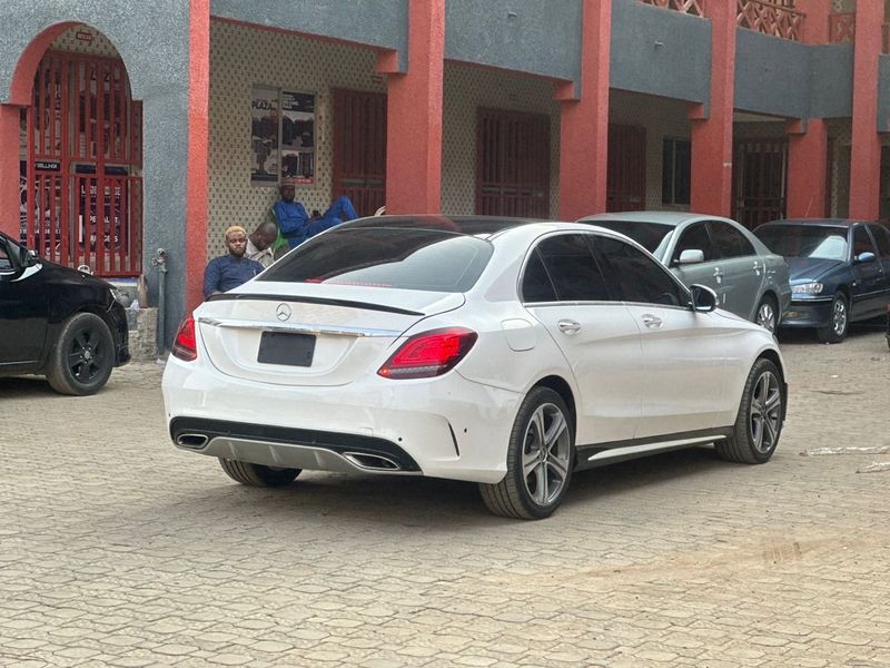 Main image of 2016 Mercedes-Benz C-Class C300